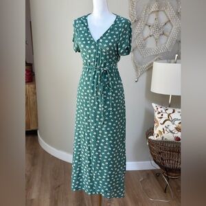 Billabong brand short sleeve tie wrap midi dress